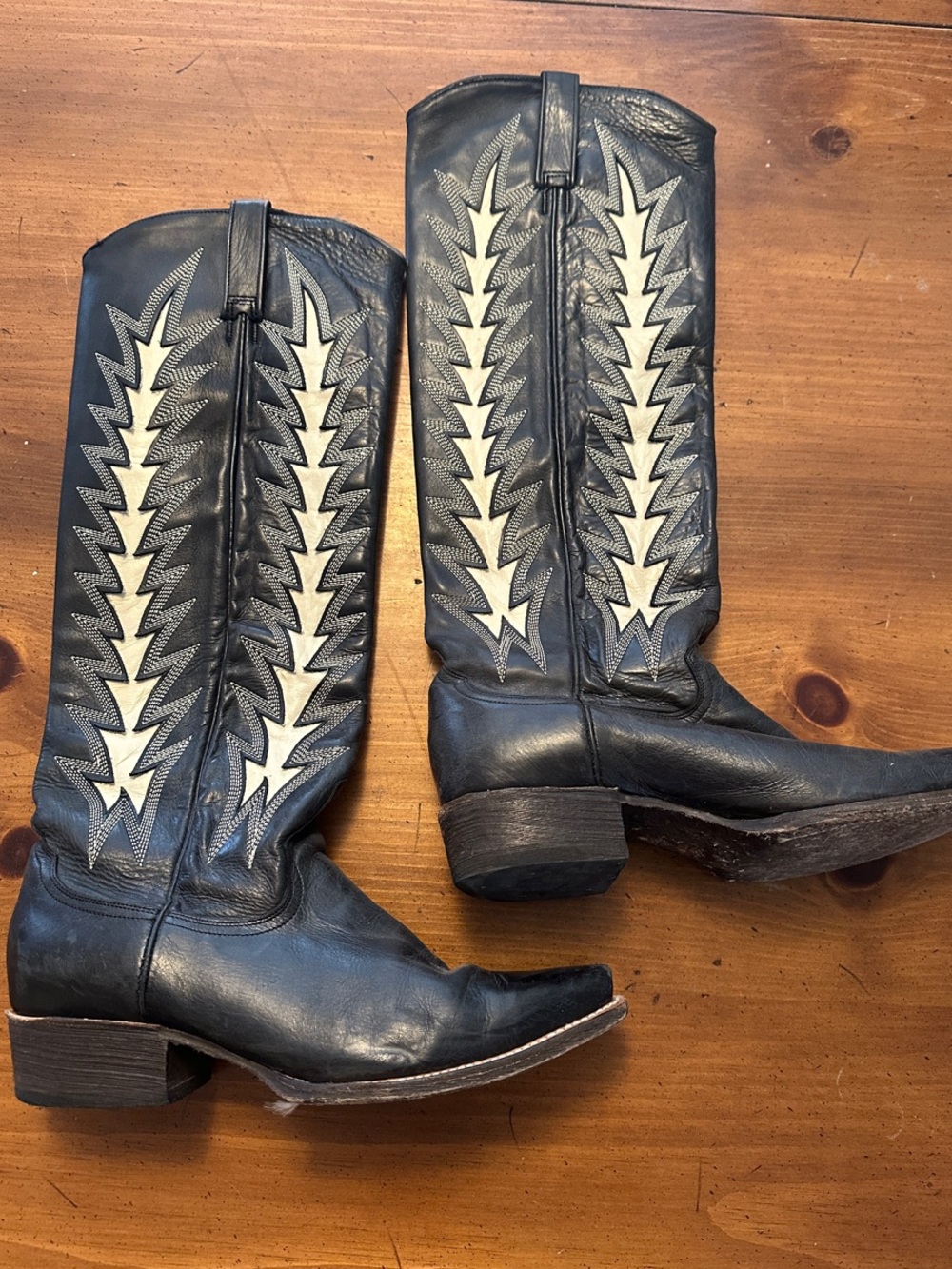 Stetson Black Leather Western Heeled Boots with White Embroidery